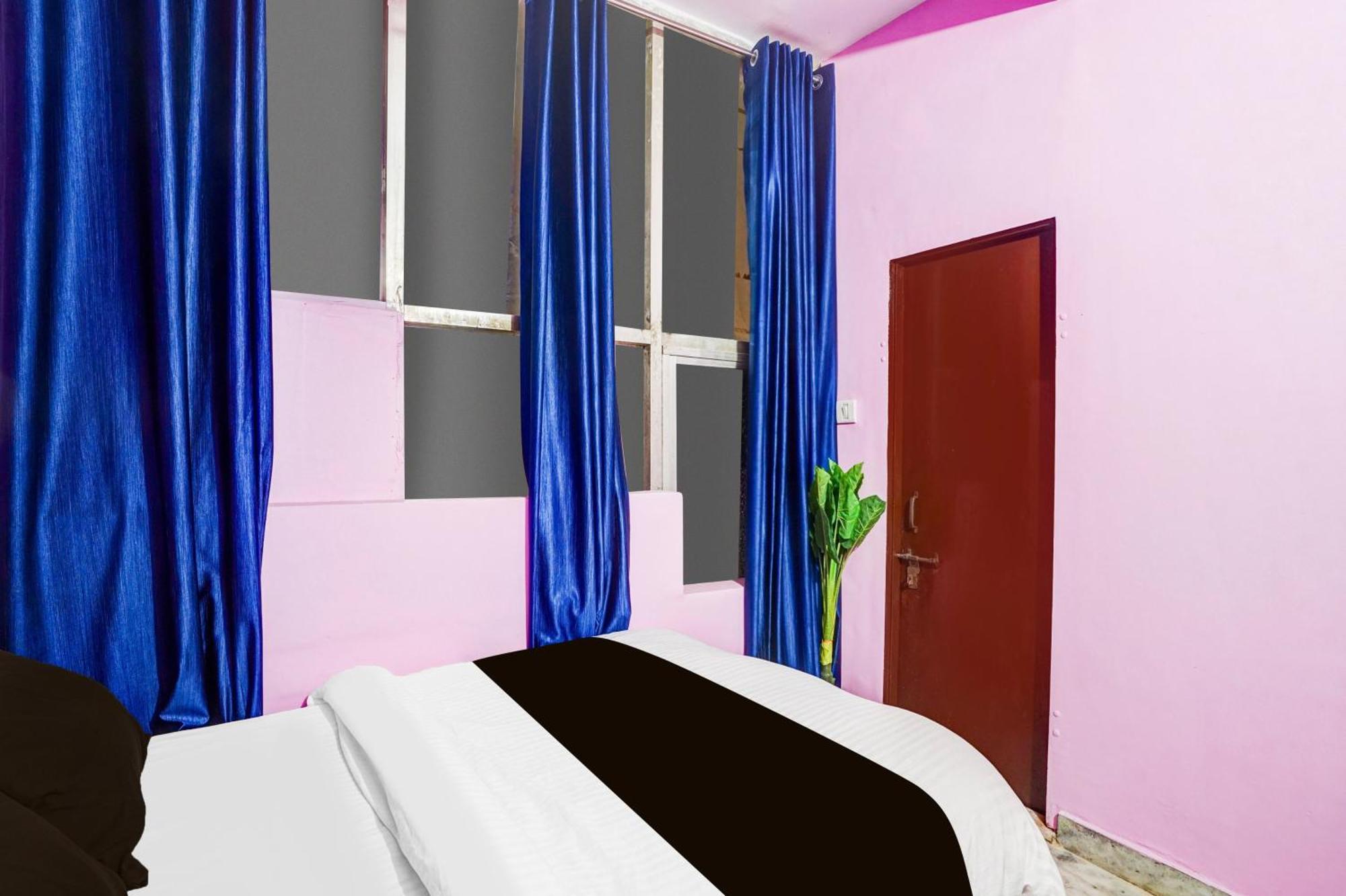 Hotel O Pink Palace
