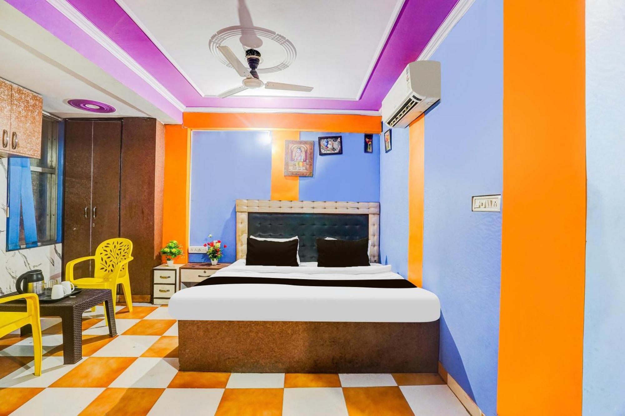 Hotel O Pink Palace 3*